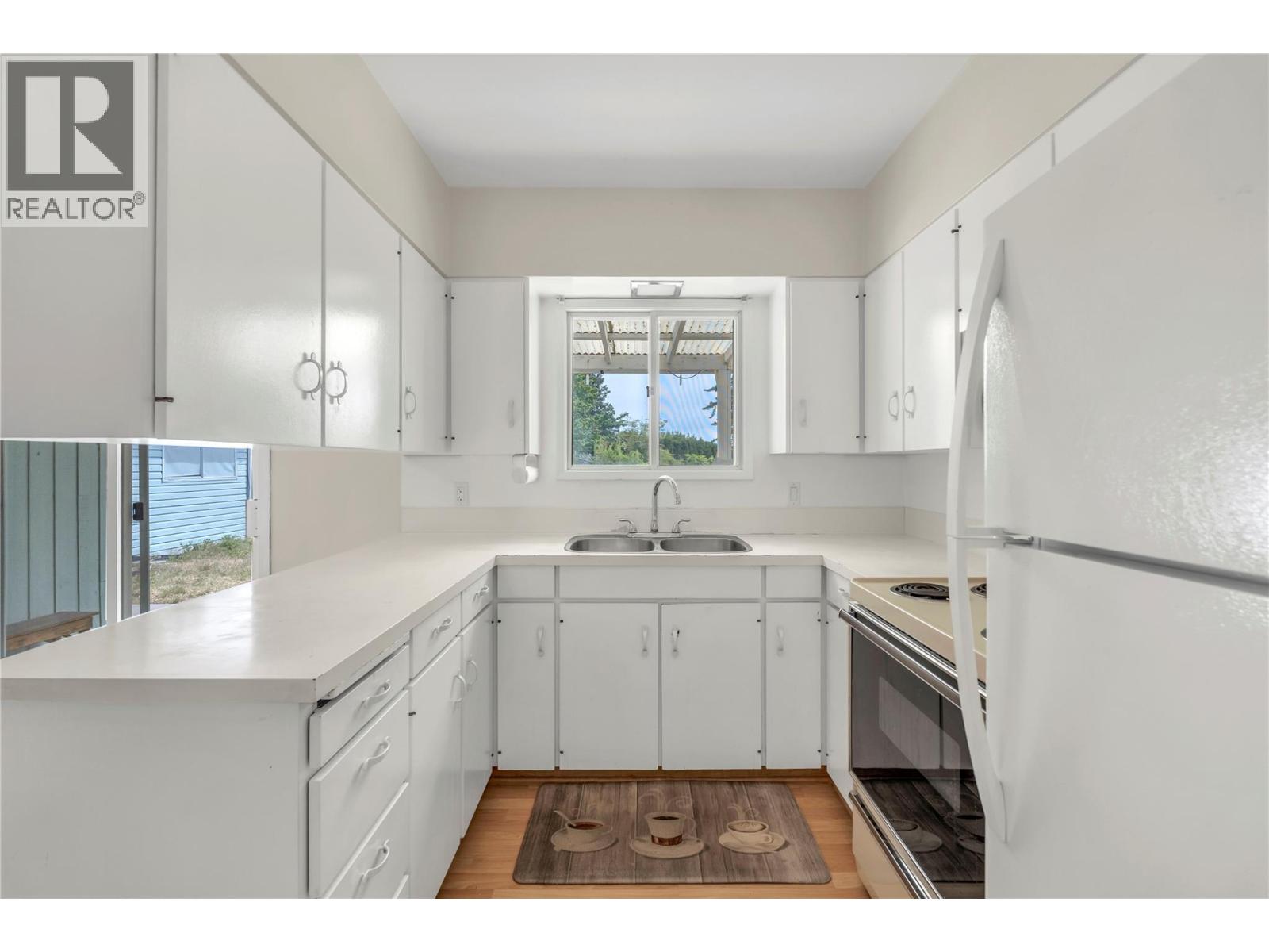146 McCulloch Drive - 12