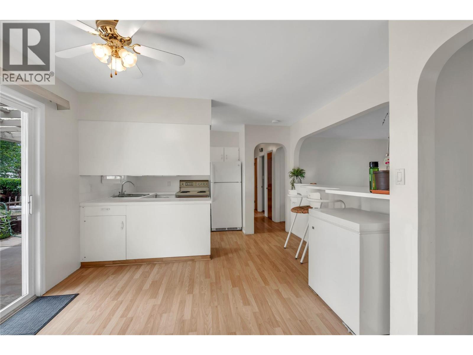146 McCulloch Drive - 9