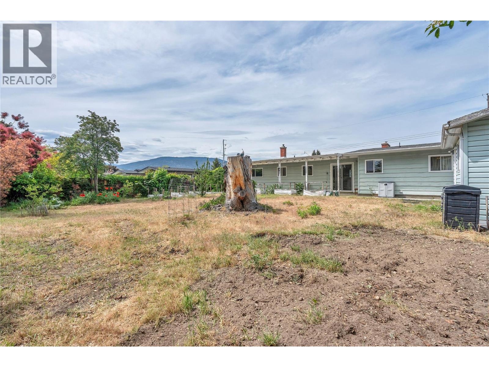 146 McCulloch Drive - 27