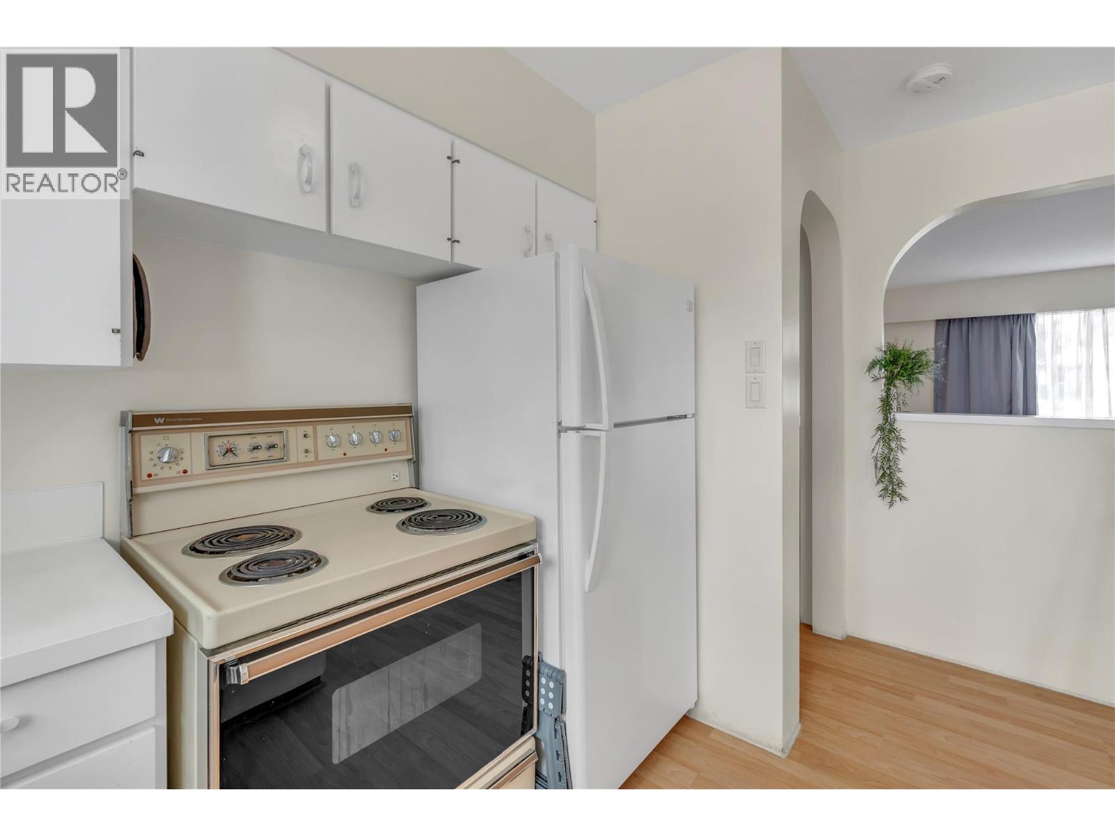 146 McCulloch Drive - 13