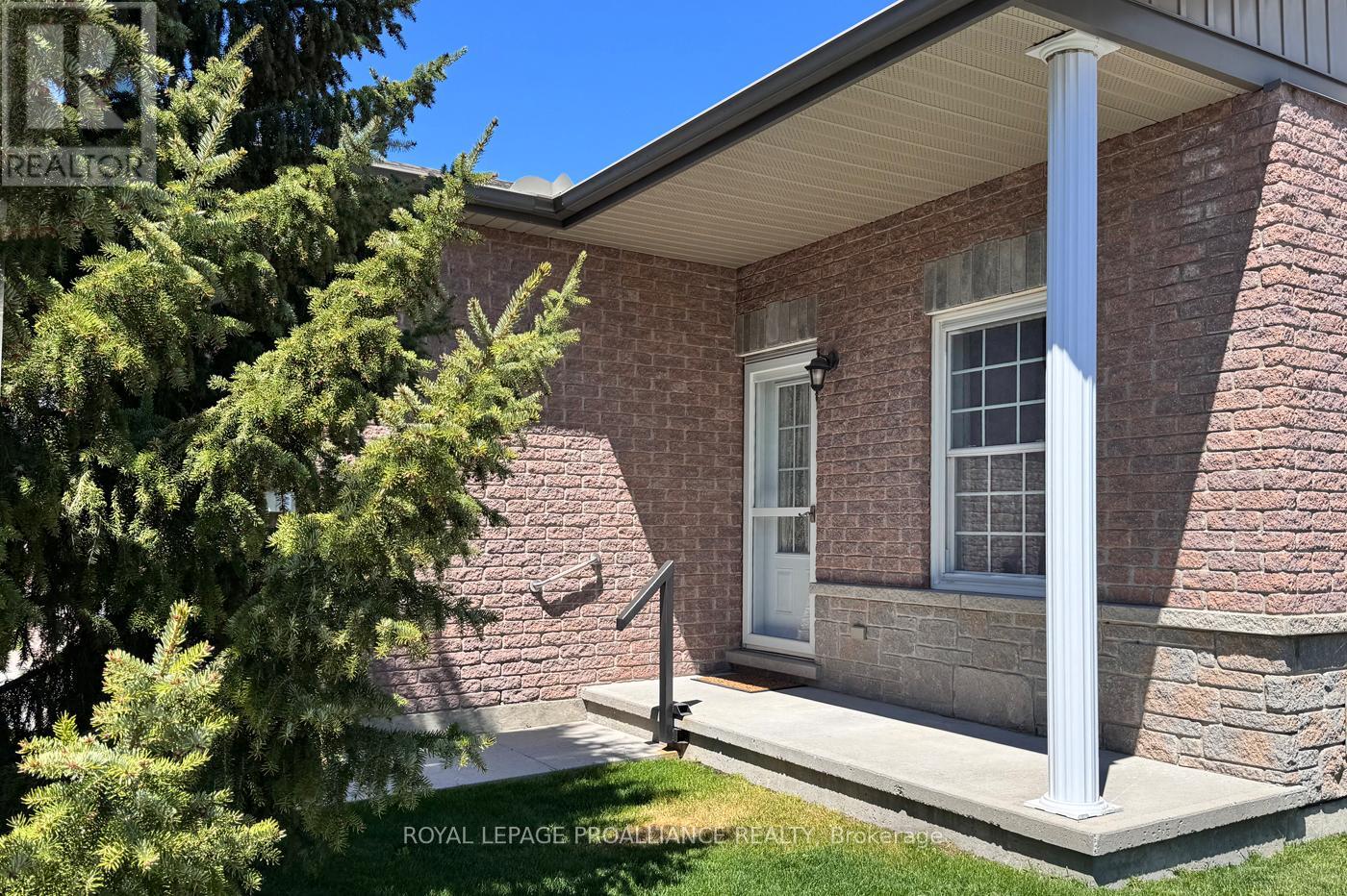 #18 1 ROSEMARY COURT - 3