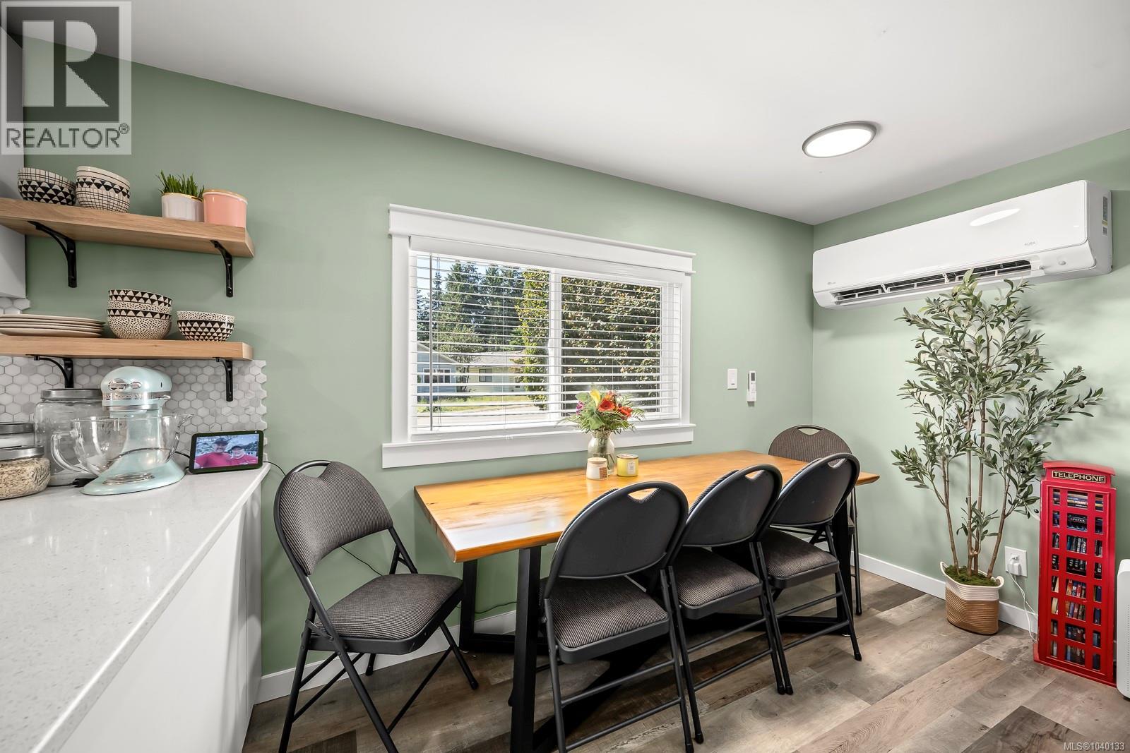 2102 Stadacona Dr - 15