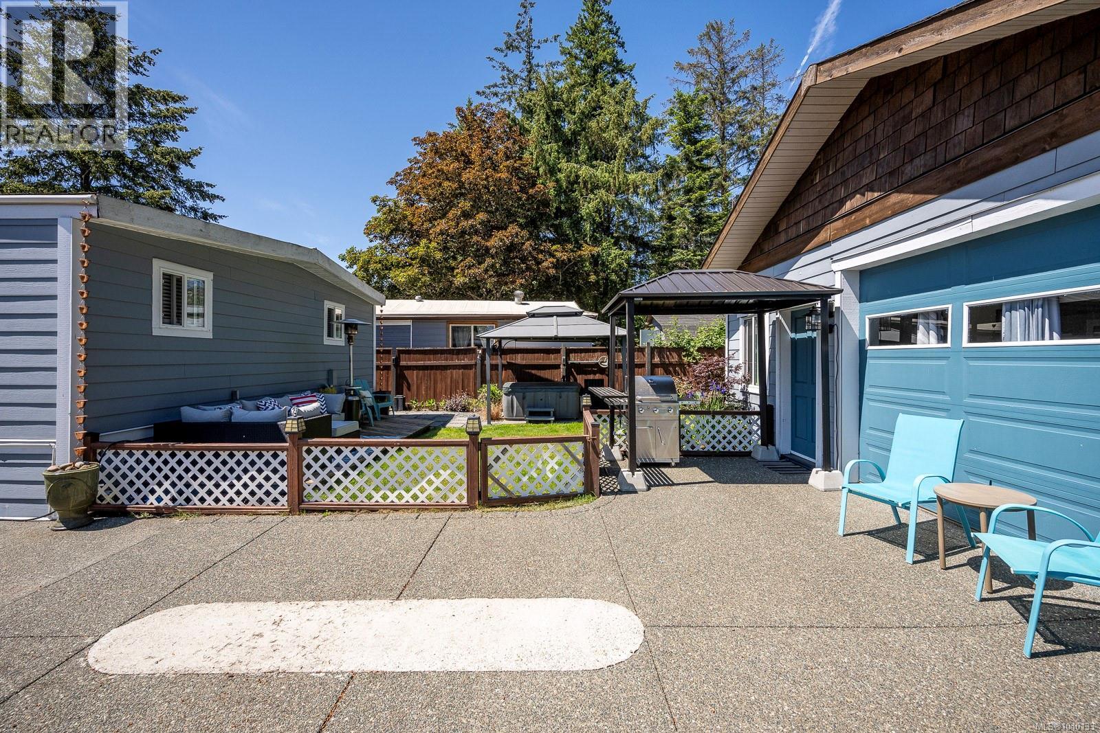 2102 Stadacona Dr - 40