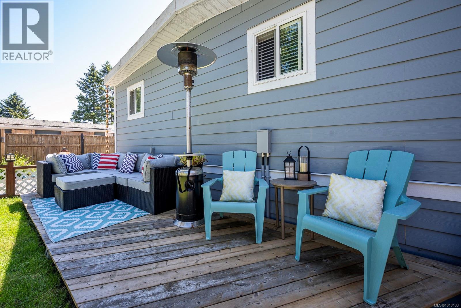 2102 Stadacona Dr - 64