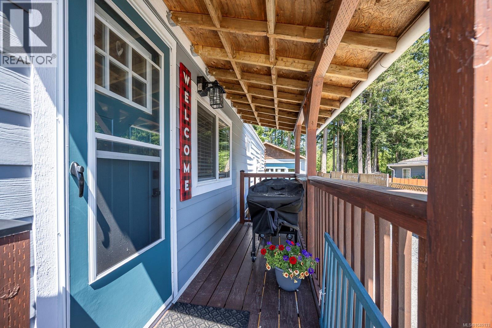 2102 Stadacona Dr - 67