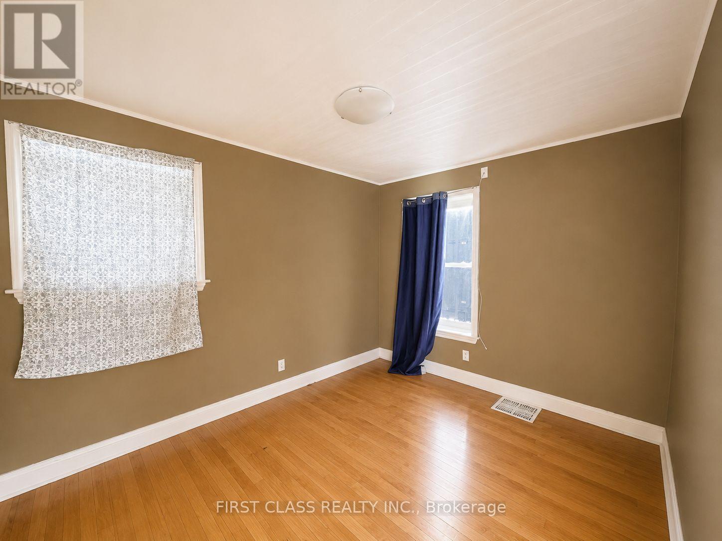 44 SCOTIA AVENUE - 5