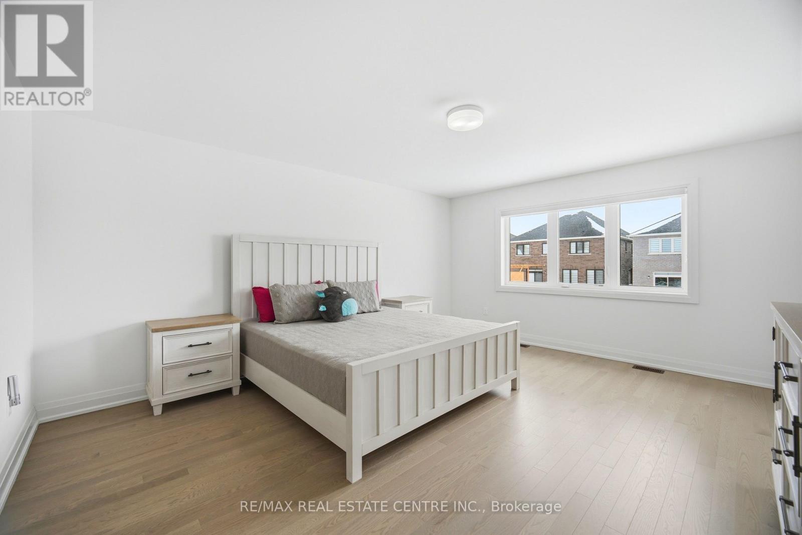 112 BLUEBIRD BOULEVARD - 29