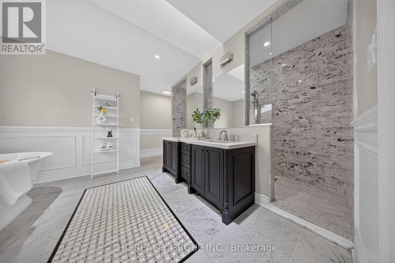 2151 RODICK ROAD - 25