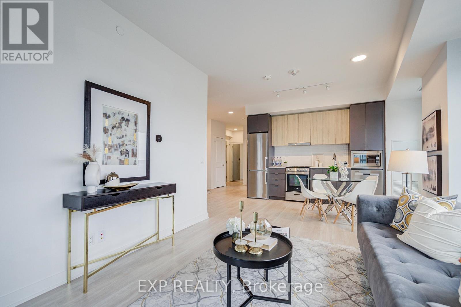 #2707 30 UPPER MALL WAY - 14