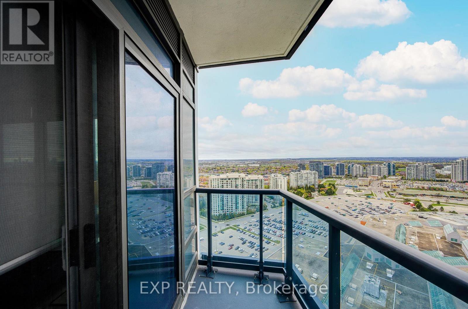 #2707 30 UPPER MALL WAY - 20