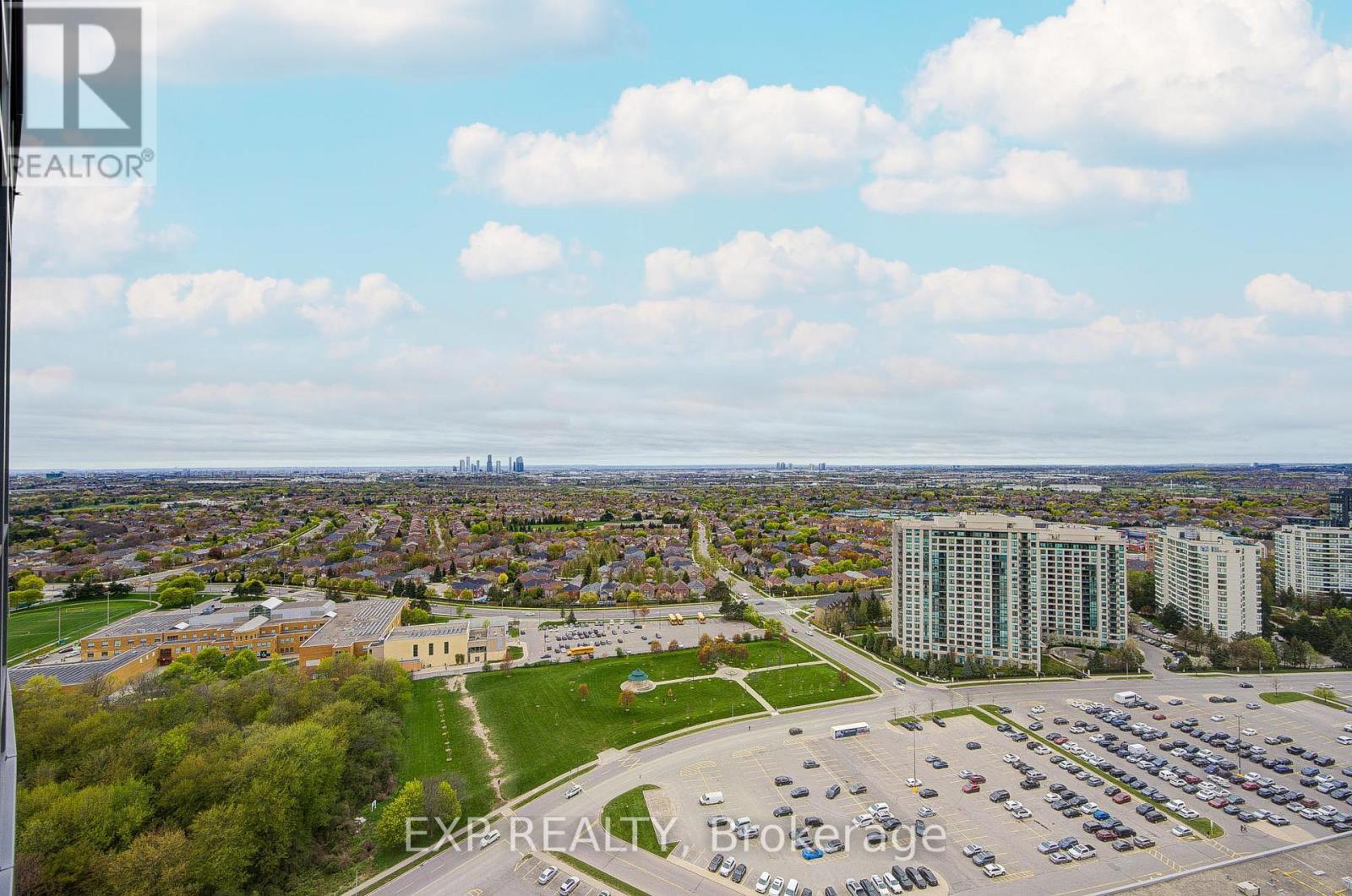 #2707 30 UPPER MALL WAY - 22
