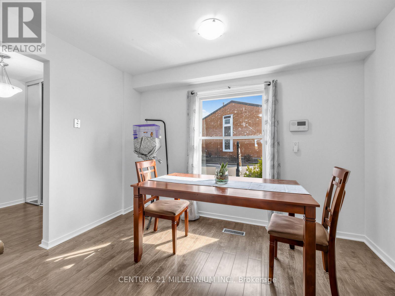 #52 1020 CENTRAL PARK DRIVE W - 12