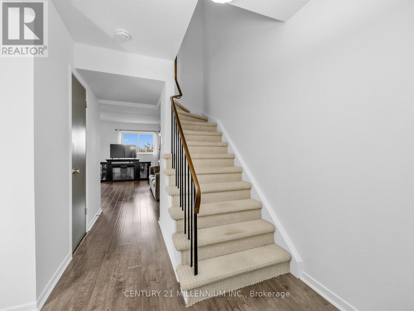 #52 1020 CENTRAL PARK DRIVE W - 16