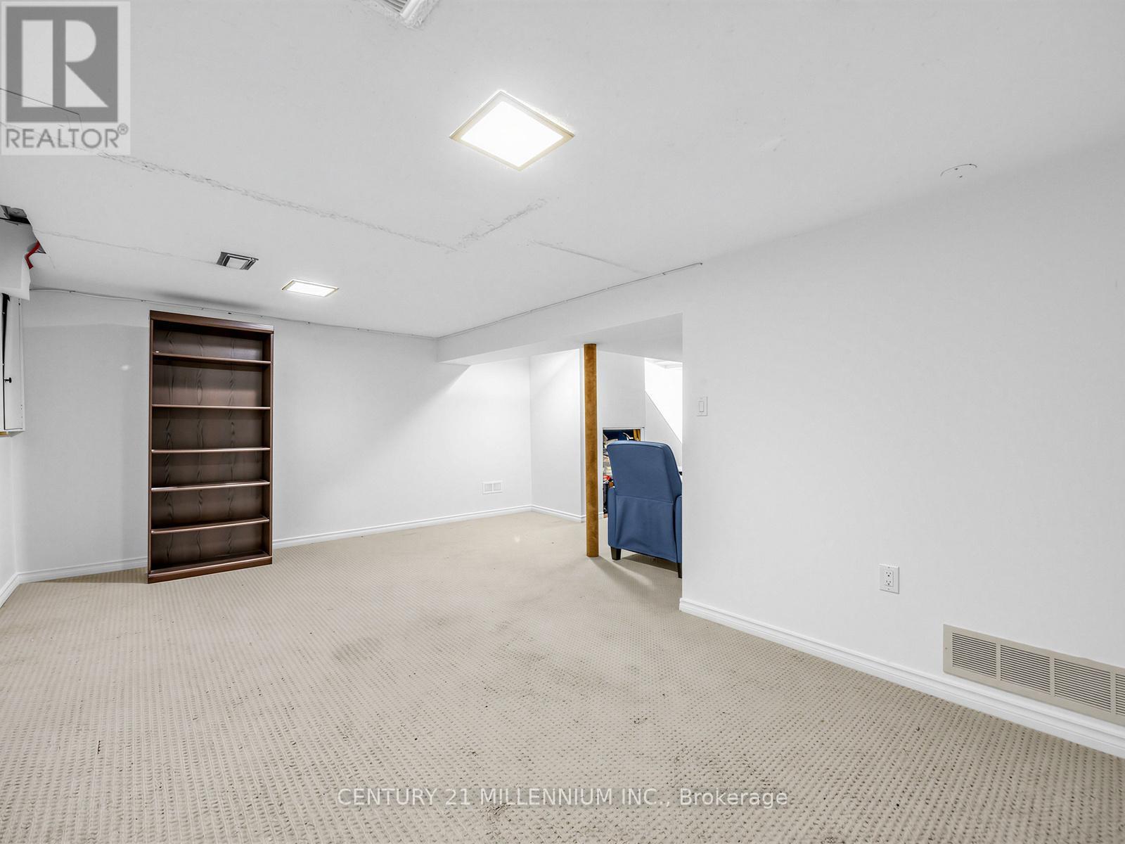 #52 1020 CENTRAL PARK DRIVE W - 20
