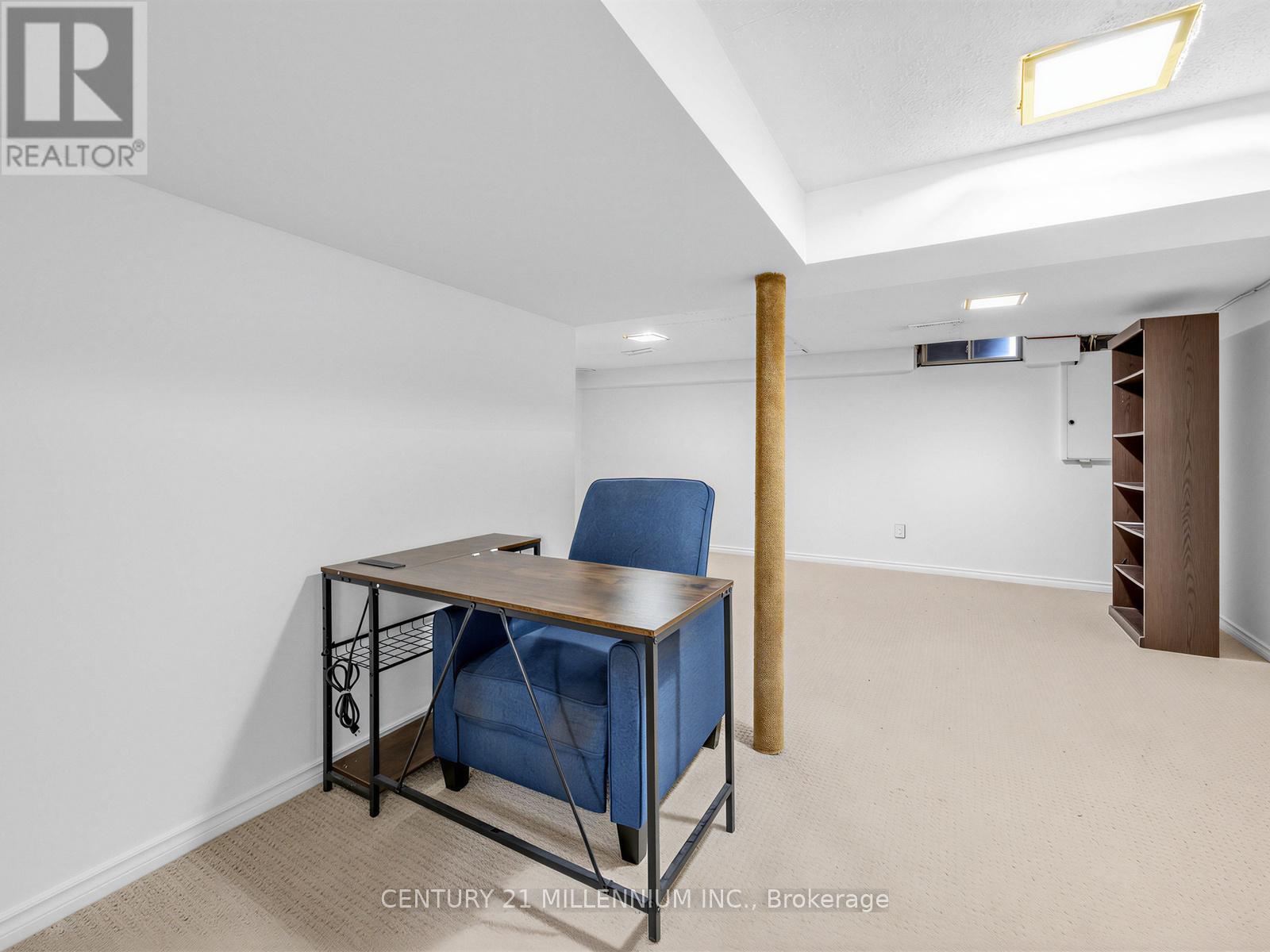 #52 1020 CENTRAL PARK DRIVE W - 21