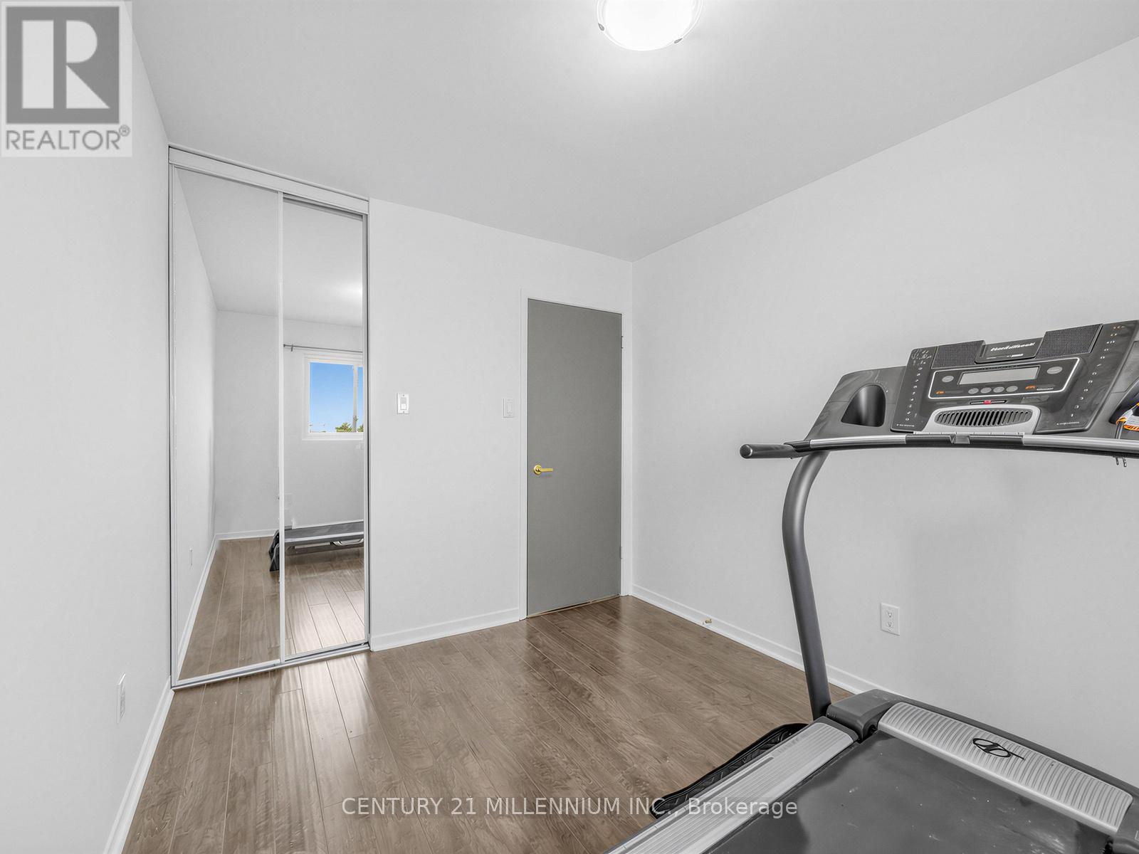 #52 1020 CENTRAL PARK DRIVE W - 28