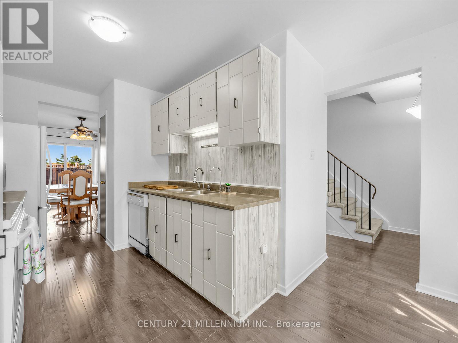#52 1020 CENTRAL PARK DRIVE W - 6