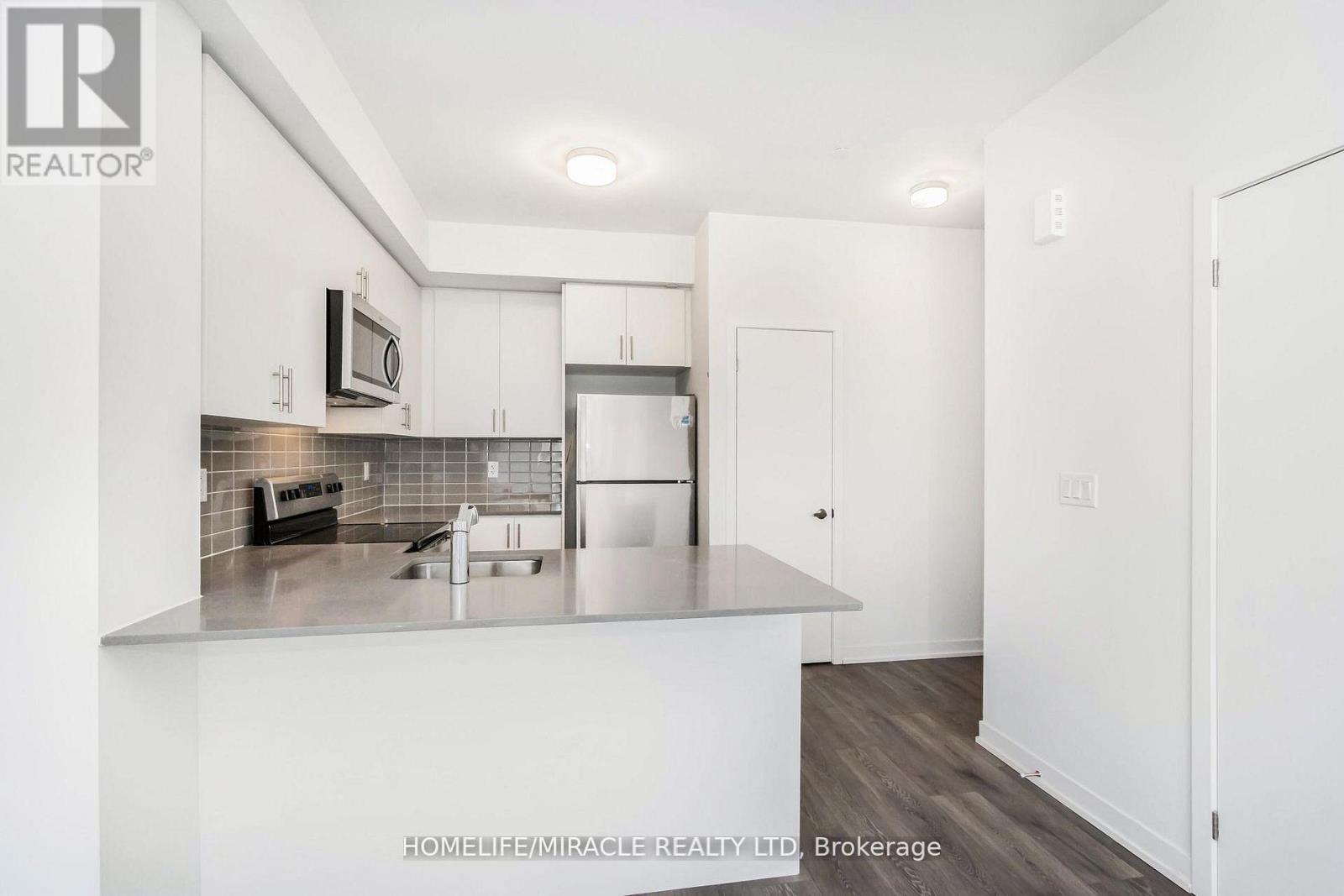 #16 3415 RIDGEWAY DRIVE - 16