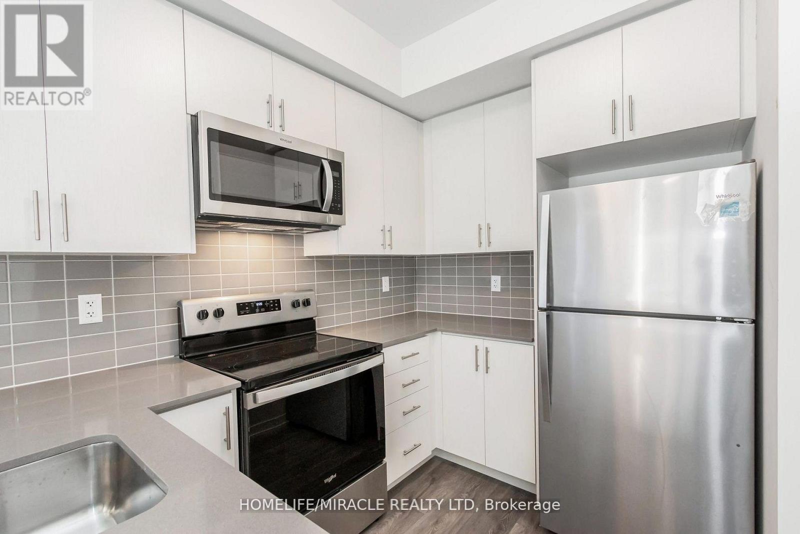#16 3415 RIDGEWAY DRIVE - 19