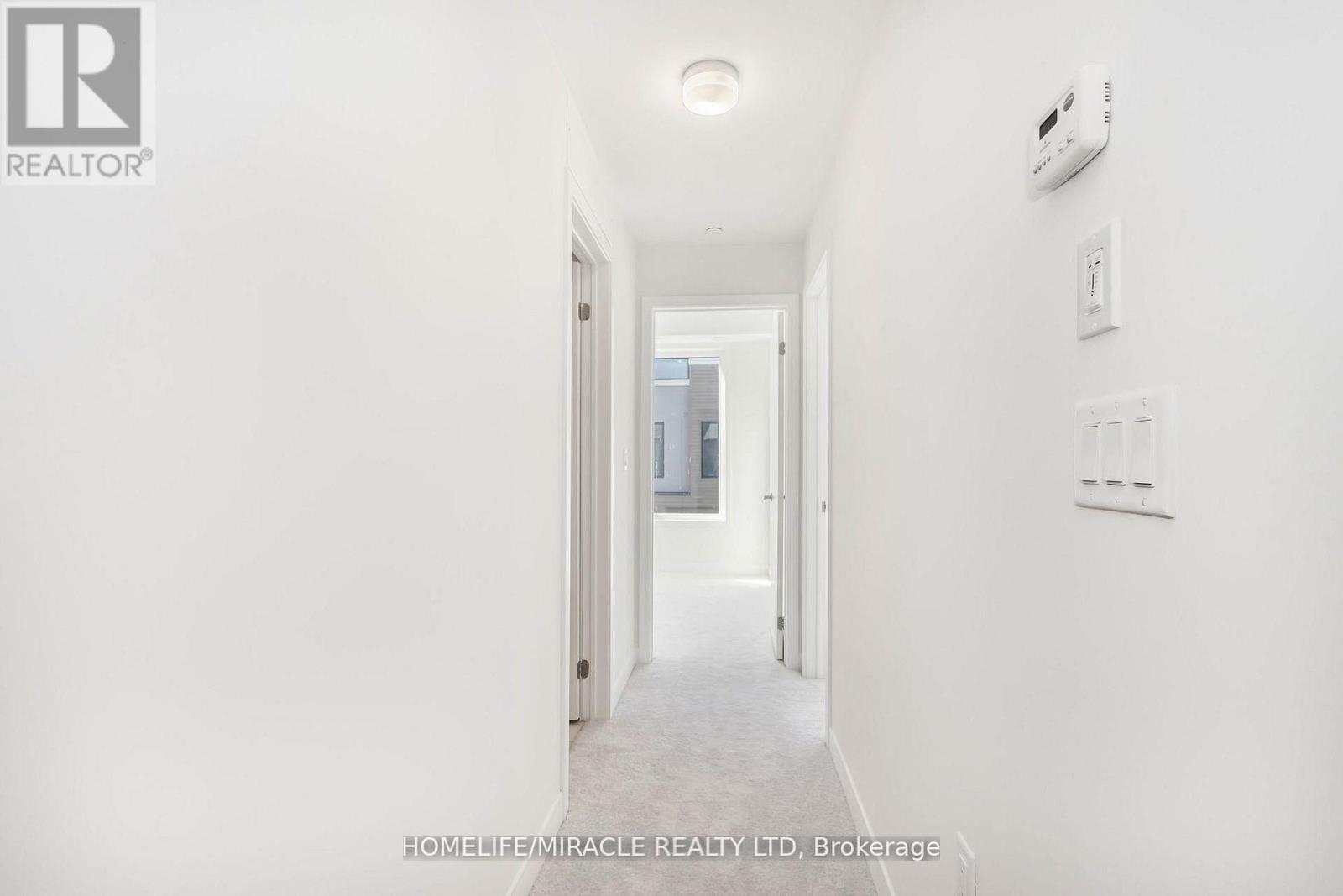 #16 3415 RIDGEWAY DRIVE - 28