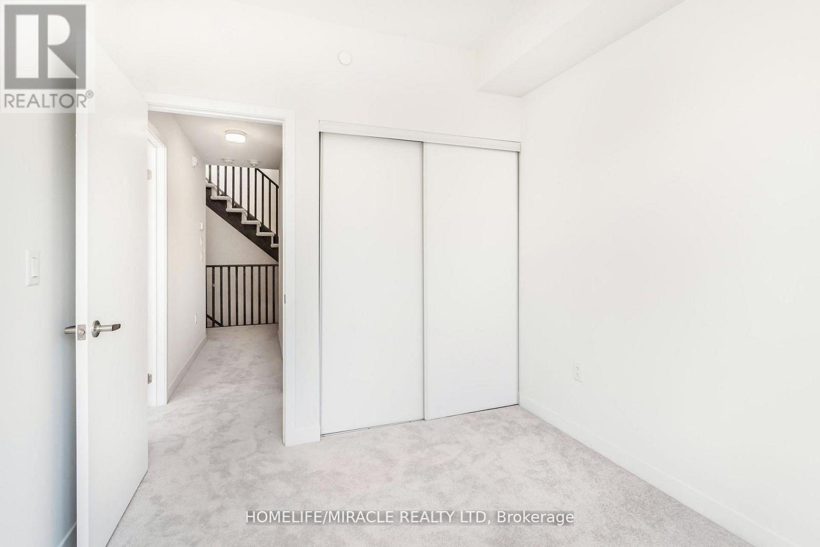 #16 3415 RIDGEWAY DRIVE - 35