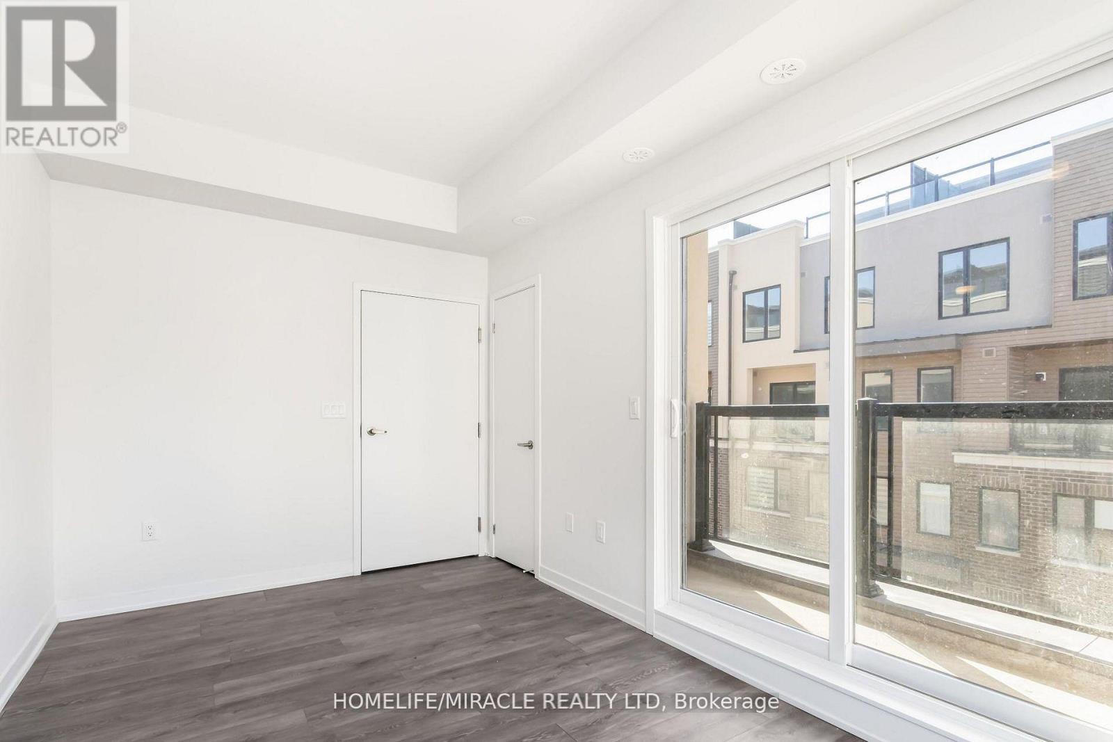 #16 3415 RIDGEWAY DRIVE - 6