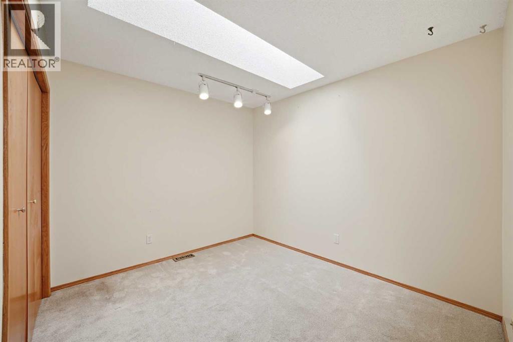 13 Parklane Place — photo 11