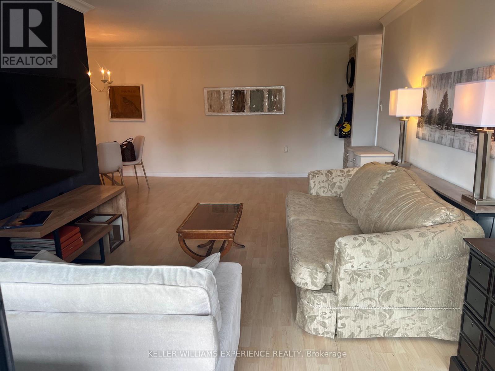#210 18 KNIGHTSBRIDGE ROAD - 16