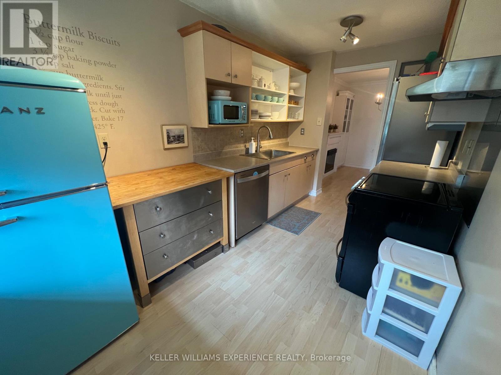 #210 18 KNIGHTSBRIDGE ROAD - 24