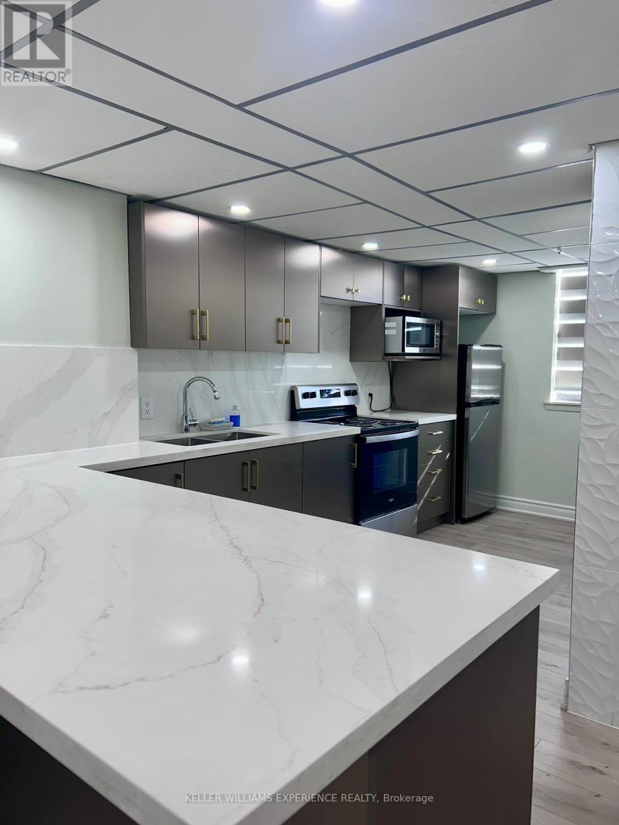 #210 18 KNIGHTSBRIDGE ROAD - 45