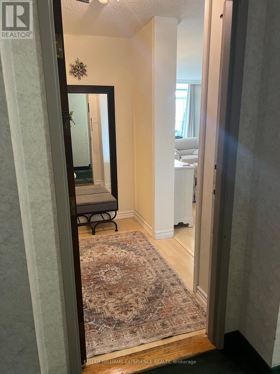 #210 18 KNIGHTSBRIDGE ROAD - 6