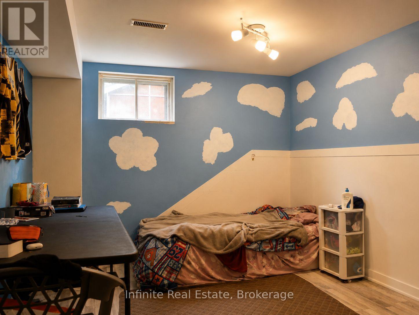 122 PARKVIEW DRIVE - 25