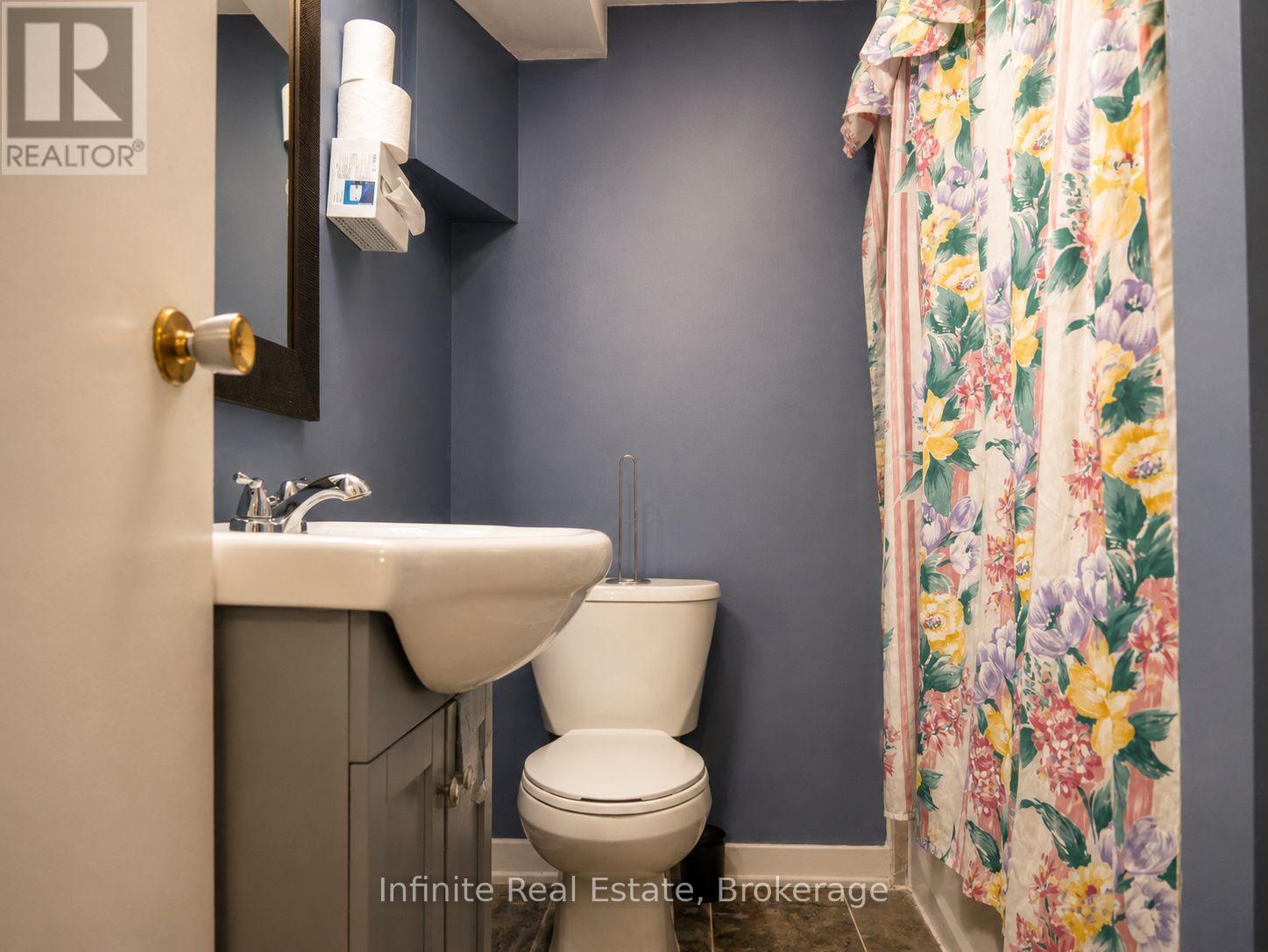 122 PARKVIEW DRIVE - 24