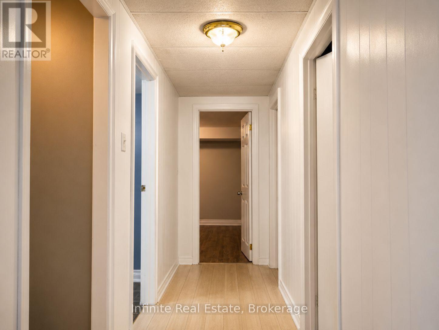 122 PARKVIEW DRIVE - 8