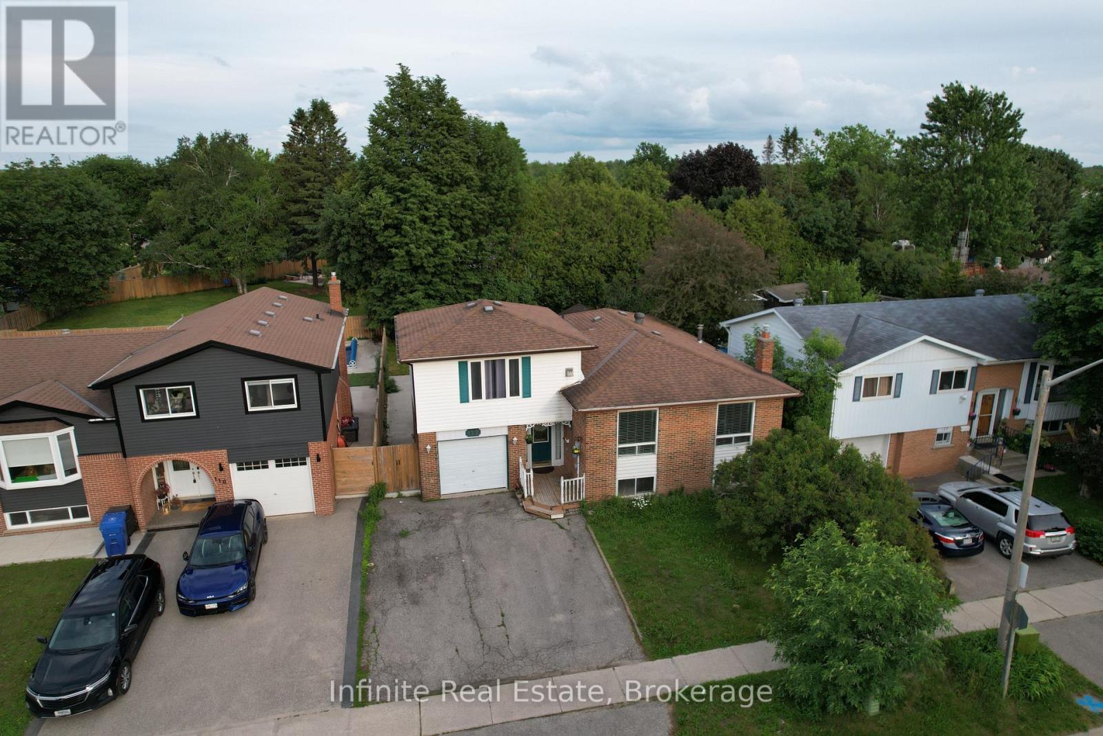122 PARKVIEW DRIVE - 6