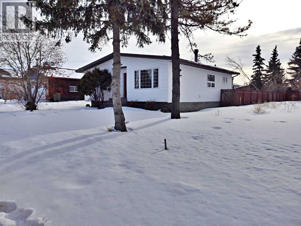 5819 51 Avenue - 31