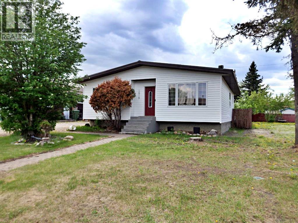 5819 51 Avenue - 1