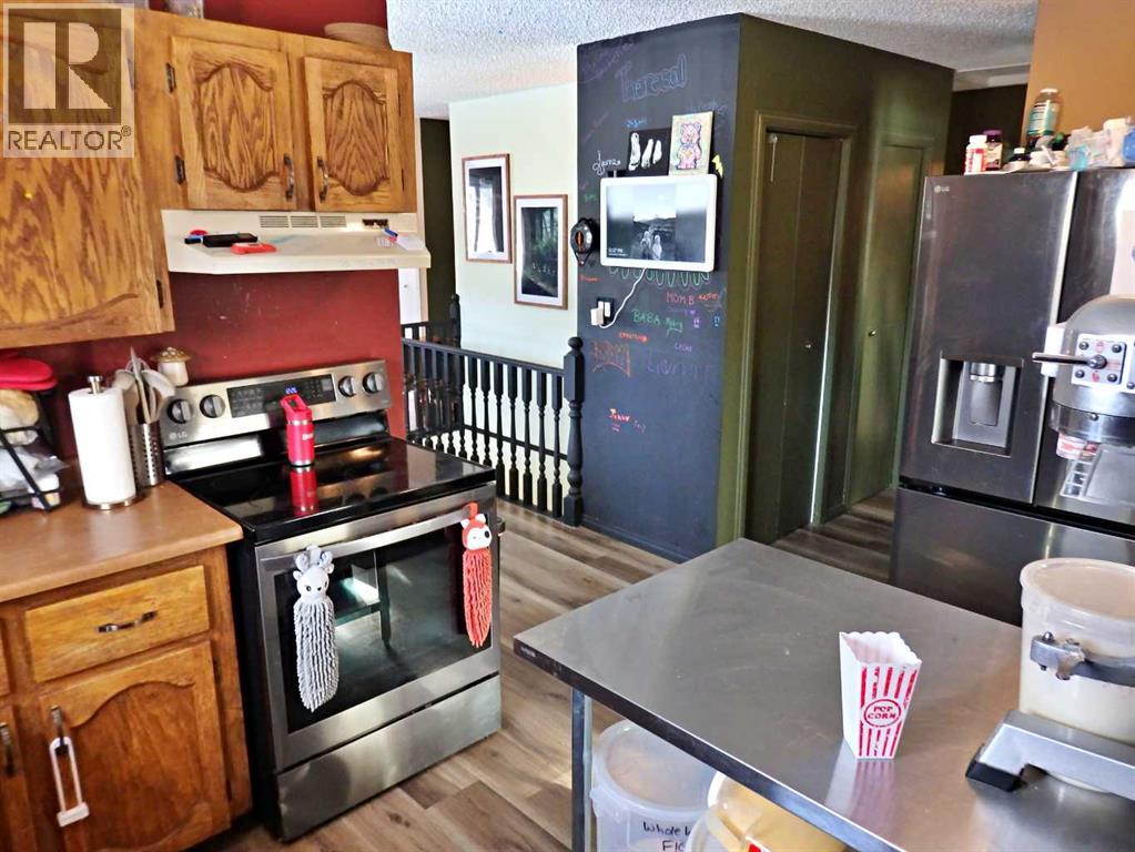 5819 51 Avenue - 13