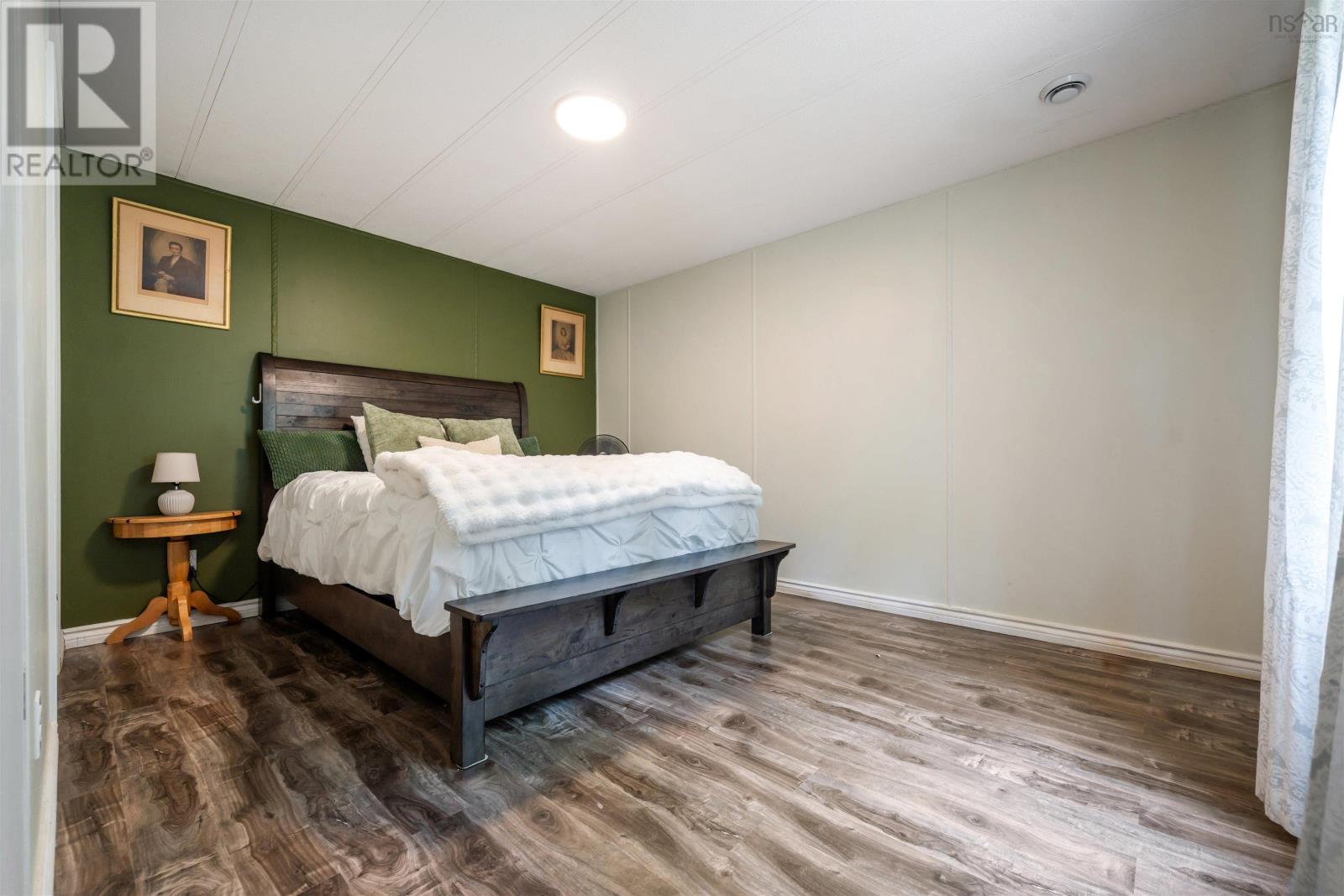 Property 21 of 49 of 271 Glenmore Road