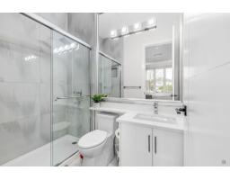 12525 75a Avenue, Surrey, BC V3W0M3 Photo 11
