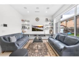 12525 75a Avenue, Surrey, BC V3W0M3 Photo 9