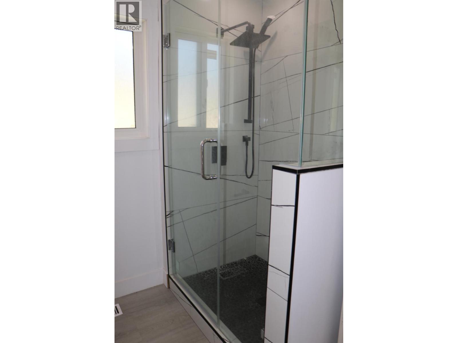 2448 BARNHARTVALE Road - 18
