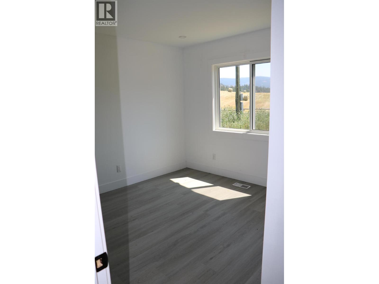2448 BARNHARTVALE Road - 24