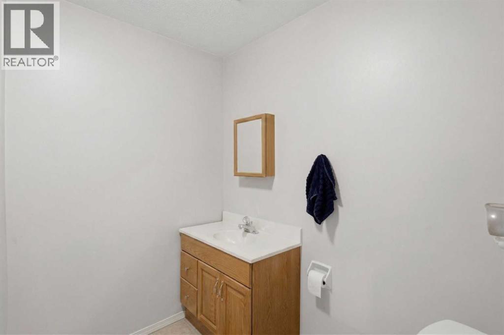 6333 24 Avenue NE - 11