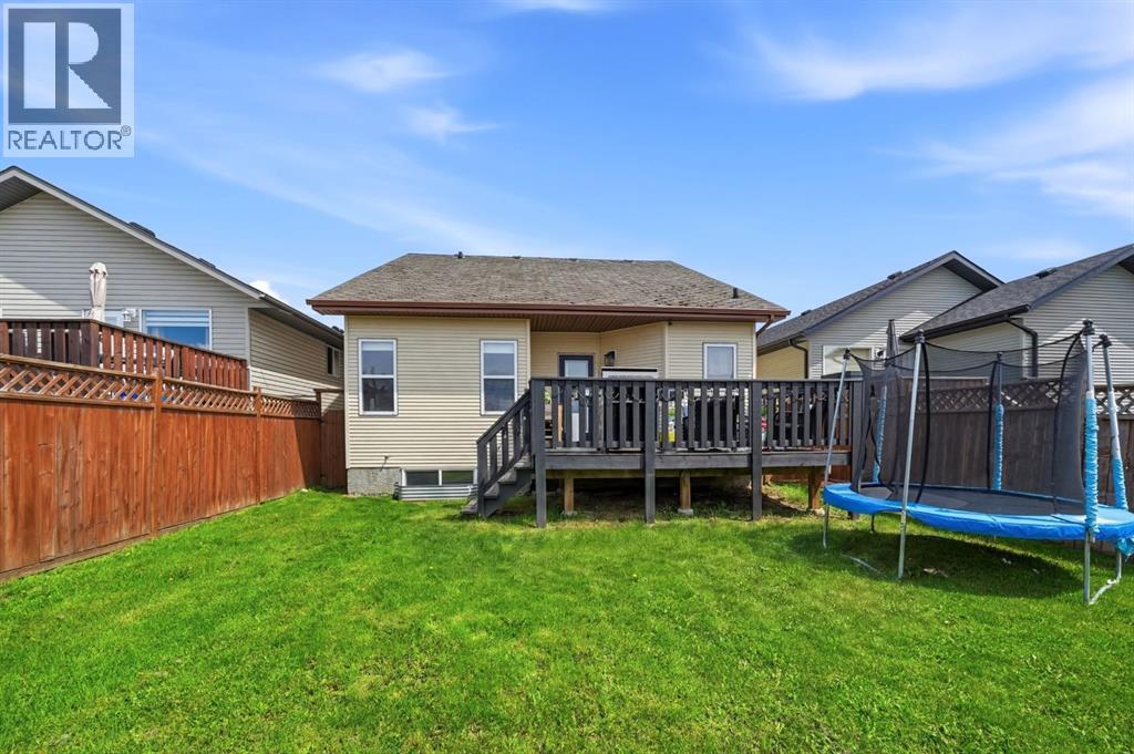 48 Vickers Close — photo 27