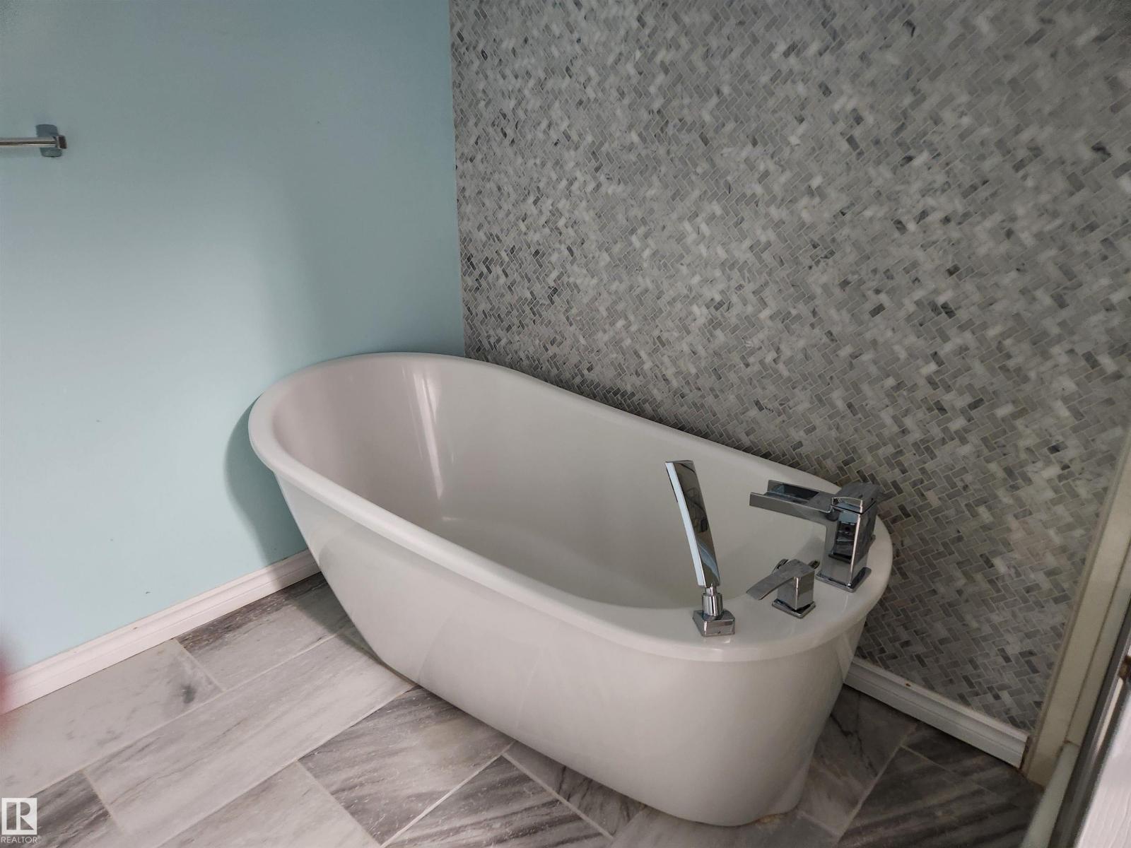 110 Blueberry CR — photo 23