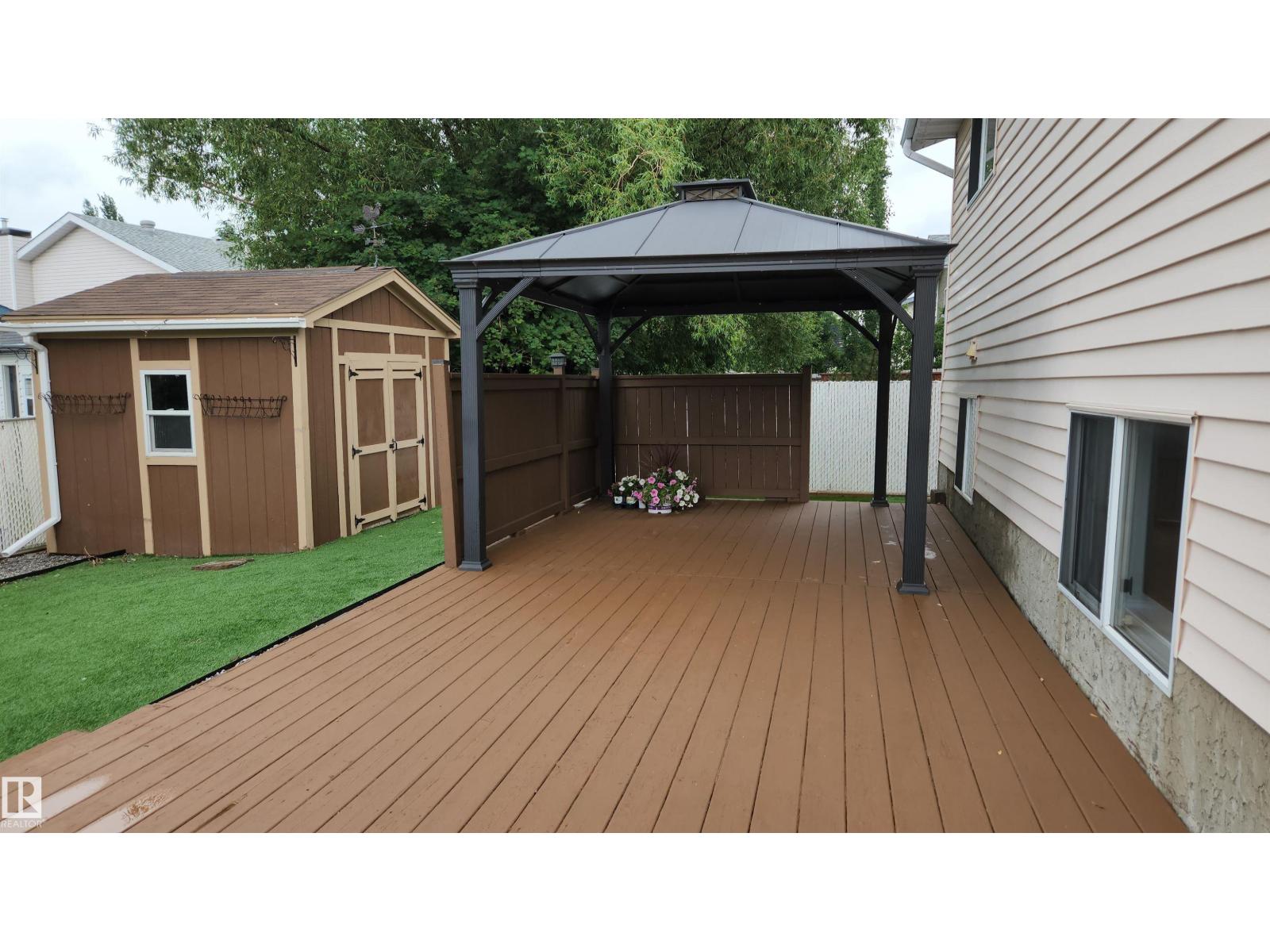 110 Blueberry CR — photo 31