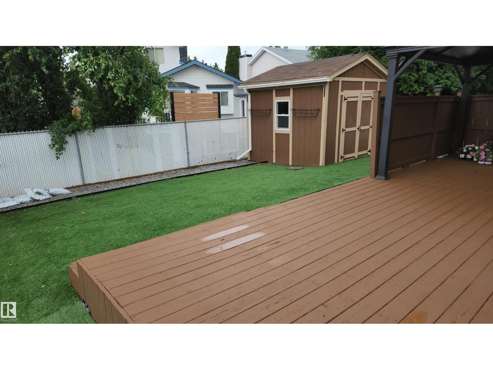 110 Blueberry CR — photo 32