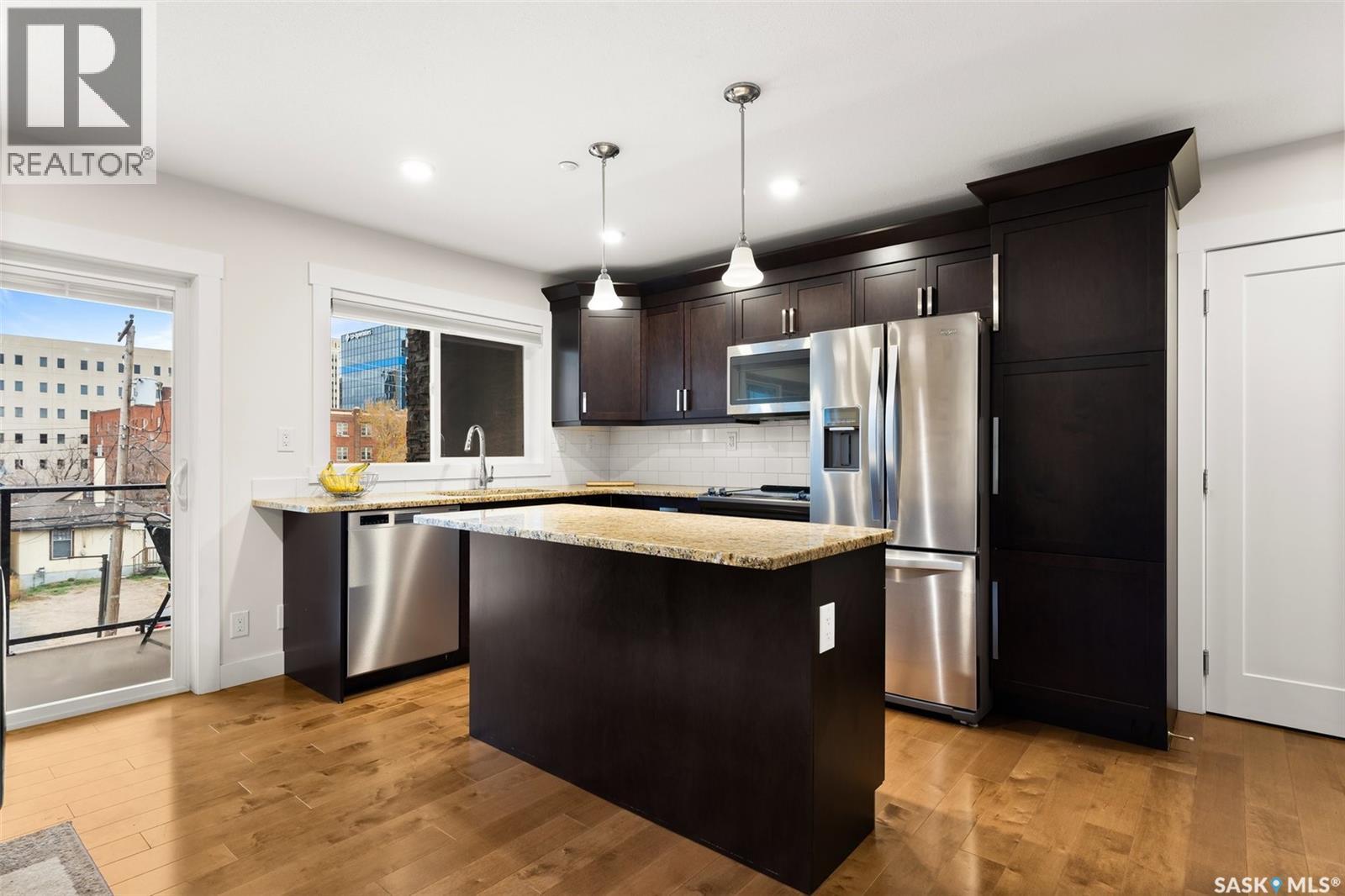 #303 1863 Rae STREET - 4