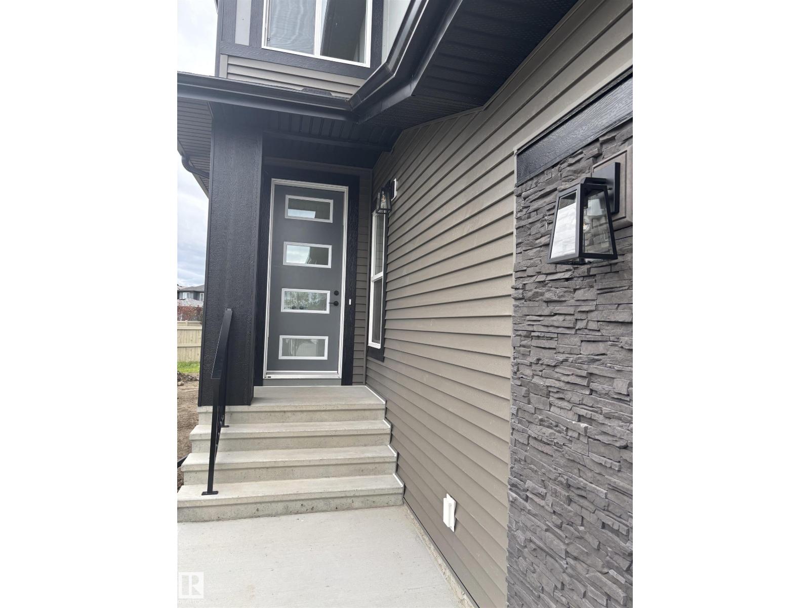 1061 GOLDFINCH WY NW - photo 2